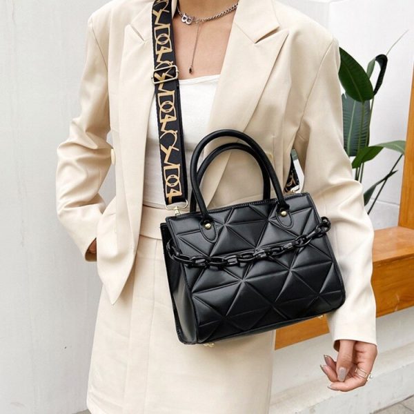 Simple Portable Large-capacity Bag Women's Bag Popular New Trendy Fashion Messenger Bag Western Style Rhombus Shoulder Bag - Image 4