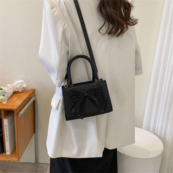 Summer Small Bag Women's Bow Handbag 2022 New Fashion Fashion Trend Simple One-shoulder Messenger Women's Bag 18*8.5*13cm - Image 4