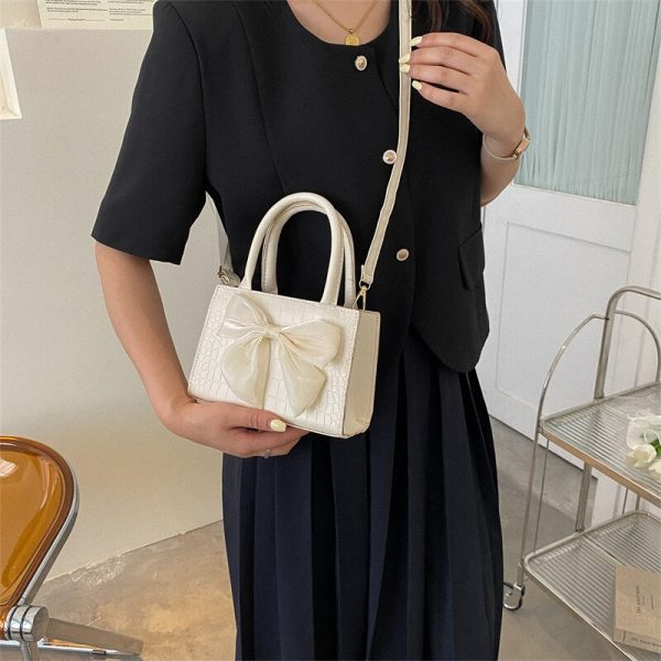 Summer Small Bag Women's Bow Handbag 2022 New Fashion Fashion Trend Simple One-shoulder Messenger Women's Bag 18*8.5*13cm - Image 5