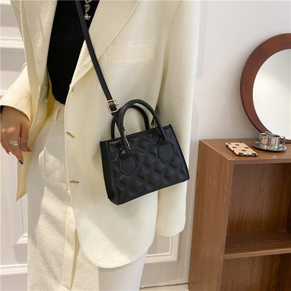 Women's Crossbody Bag Retro Texture Bag New Trendy Fashion One-shoulder Small Square Bag Simple Personality Hand Messenger Bag - Image 3