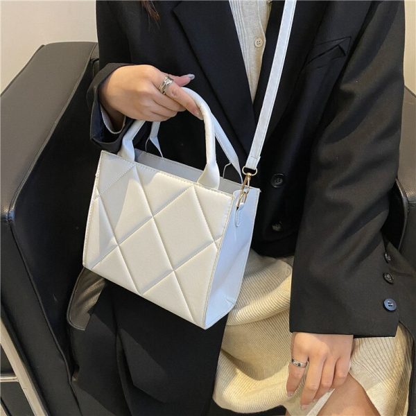Women's Crossbody Bag Solid Color Bag New Winter Diamond Candy Color Portable Shoulder Messenger Bag Simple Small Square Bag - Image 4