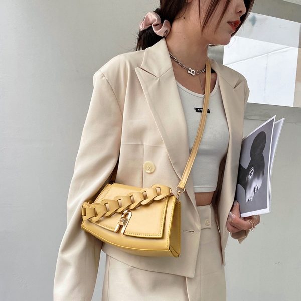 Women's Messenger Bag Retro Texture Bag New Fashion Personality Handheld Shoulder Bag Simple Western Messenger Armpit Bag - Image 4